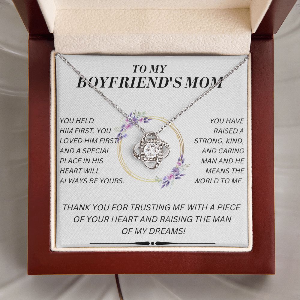 To My Boyfriend's Mom - Special Place - Love Necklace